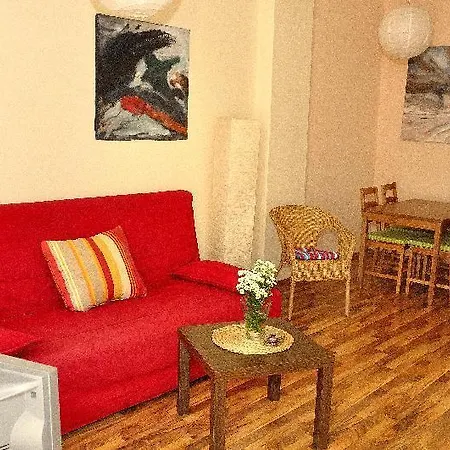 3-raum-fewo-dresden-zentrum-balkon-blick-auf-altstadt-l10 * Drezda